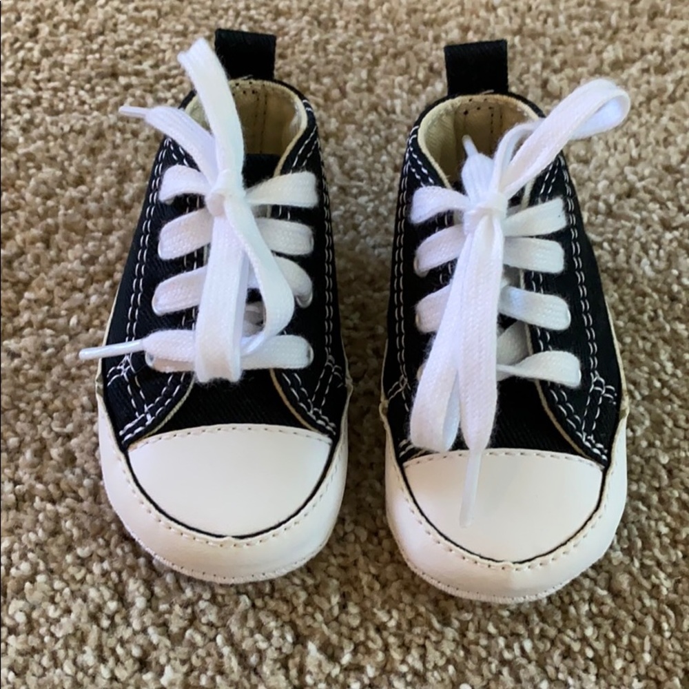 Black baby converse - Picture 1 of 3